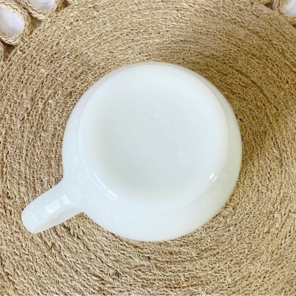 Vintage 1970s Pyrex Creamer and Sugar Bowl - Picture 4 of 7